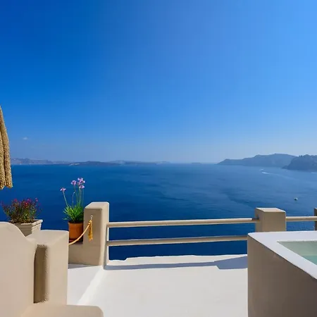 Nano Canaves Oia (Santorini)