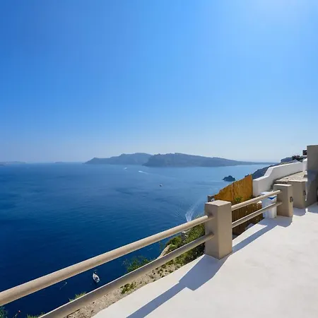 Nano Canaves Oia (Santorini)