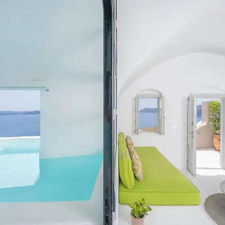 Nano Canaves Oia (Santorini)