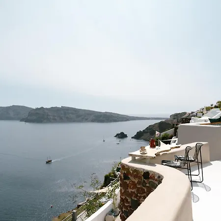 Nano Canaves * Oia
